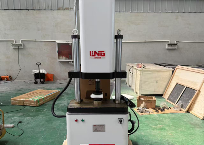 电缸疲劳试验机操作注意事项