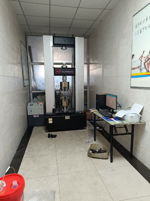 力领30吨液压夹紧电子万能试验机已顺利交付,感谢客户支持